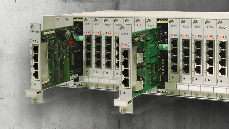 Control panel IDT 32 for security systems